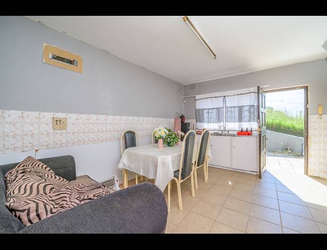 4 BEDROOM HOUSE FOR SALE IN RESERVOIR HILLS